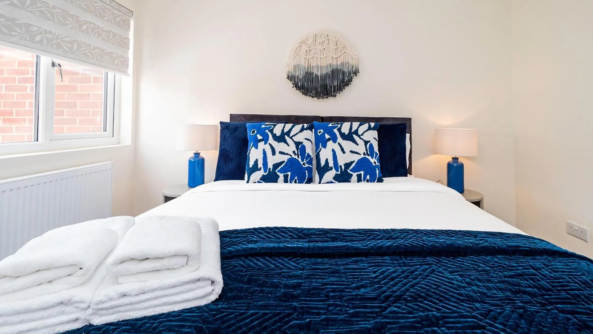 Lägenhet Modern 3-Bedroom 2-Bathroom Flat With Garden At Hanwell Greenford